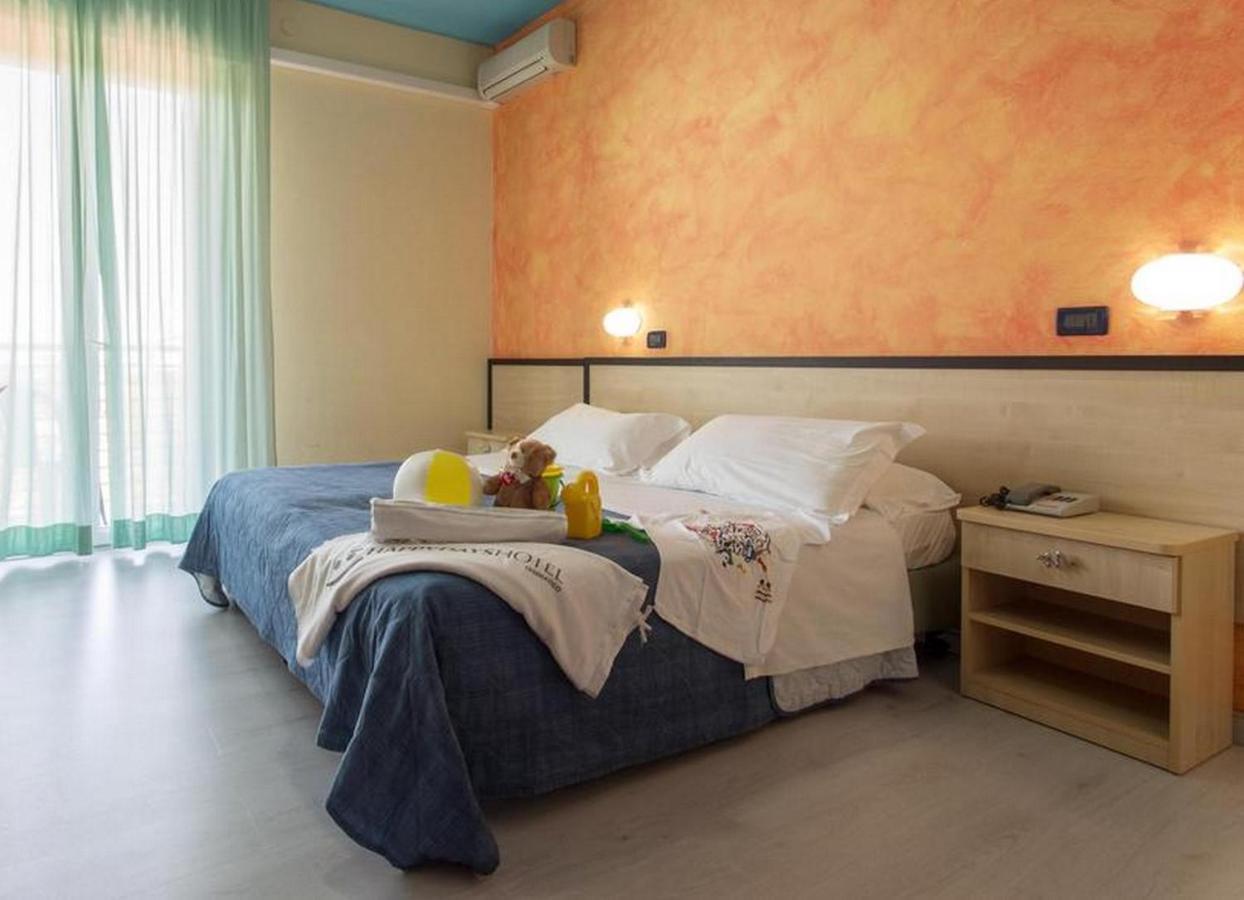 Hotel New Castle تْشيزيناتيكو المظهر الخارجي الصورة